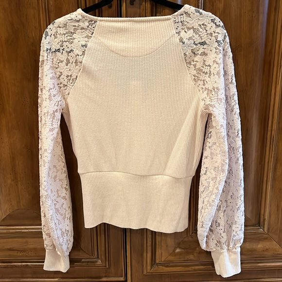 Anthropologie Lace Sleeve Ribbed Long Sleeve Top - Picture 4 of 10
